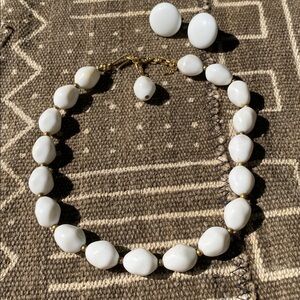VINTAGE 50s White Beaded Necklace and Earring Set